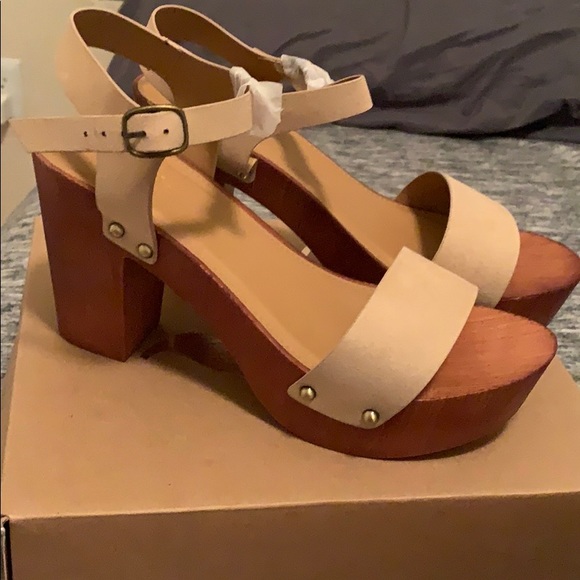 *BRAND NEW* Charlotte Russe strap wood heals. - Picture 2 of 4